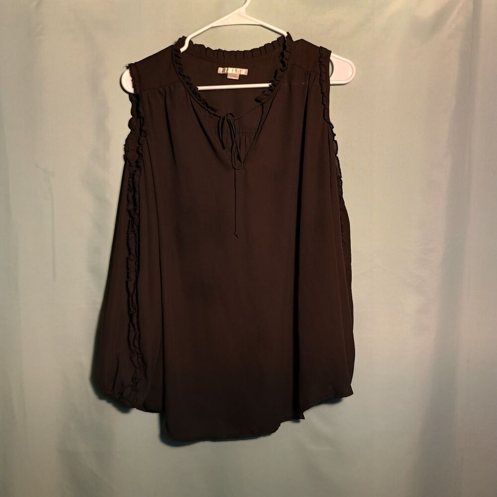Copper and Ella Sleeveless Blouse with Ruffle Trim – Women’s Size 2XL